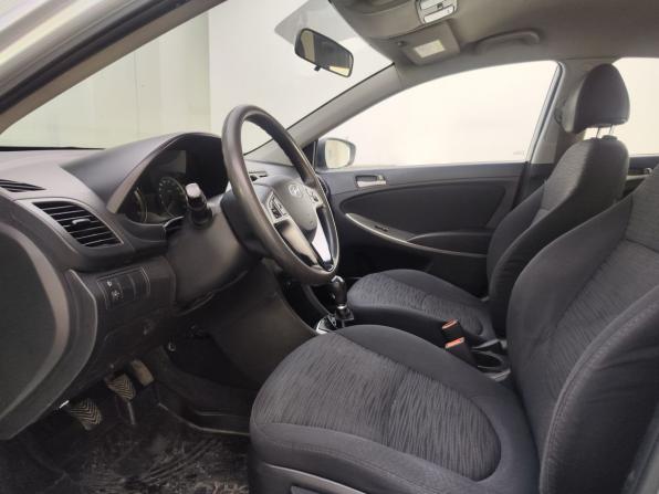 Hyundai Solaris I Рестайлинг с пробегом 2015 года, цена 650 000 рублей, 197277 км, седан, Автокод Объявления
