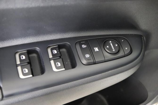 Kia Rio IV с пробегом 2019 года, цена 1 579 990 рублей, 27702 км, седан, Автокод Объявления