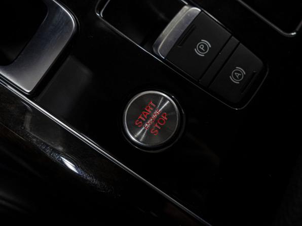 Audi A8 III (D4) с пробегом 2013 года, цена 3 379 000 рублей, 75116 км, седан, Автокод Объявления