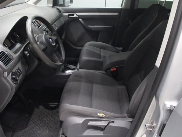 Volkswagen Touran I Рестайлинг 2 с пробегом 2011 года, цена 556 000 рублей, 270000 км, компактвэн, Автокод Объявления