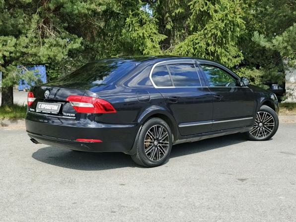 Skoda Superb II Рестайлинг с пробегом 2013 года, цена 879 000 рублей, 268196 км, лифтбек, Автокод Объявления