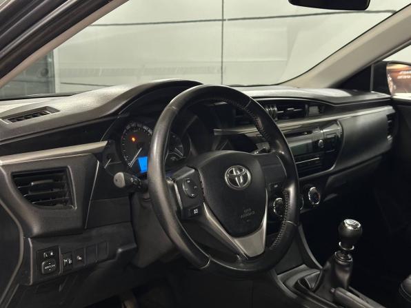 Toyota Corolla XI (E160 E170 E180) с пробегом 2014 года, цена 1 137 000 рублей, 272511 км, седан, Автокод Объявления