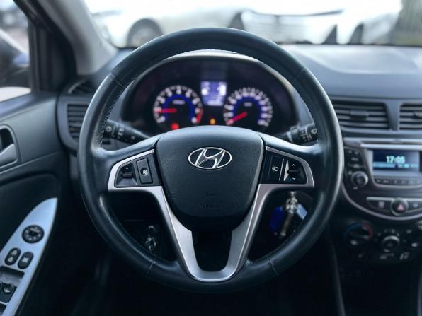 Hyundai Solaris I Рестайлинг с пробегом 2015 года, цена 980 000 рублей, 120555 км, седан, Автокод Объявления