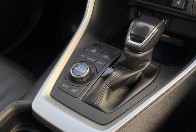 Toyota RAV4 V (XA50) с пробегом 2019 года, цена 3 610 000 рублей, 84047 км, внедорожник, Автокод Объявления