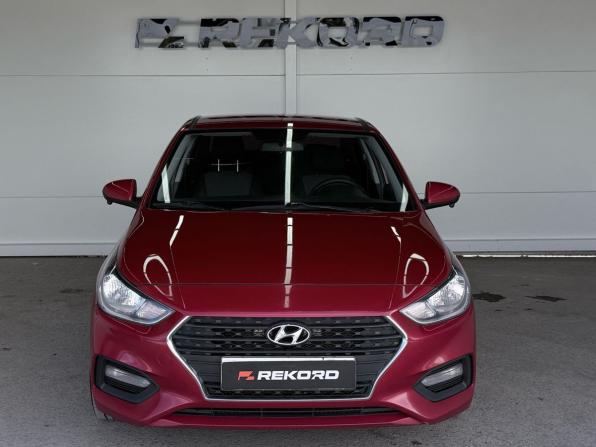 Hyundai Solaris II с пробегом 2019 года, цена 1 349 000 рублей, 134412 км, седан, Автокод Объявления