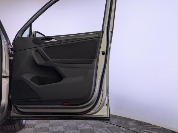 Volkswagen Tiguan II с пробегом 2018 года, цена 2 800 000 рублей, 89711 км, внедорожник, Автокод Объявления