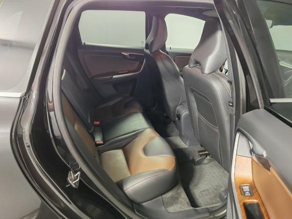 Volvo XC60 I Рестайлинг с пробегом 2017 года, цена 1 999 000 рублей, 260477 км, внедорожник, Автокод Объявления