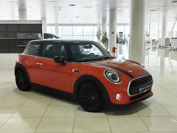 Mini Hatch III (F55/F56) Рестайлинг с пробегом 2019 года, цена 1 499 000 рублей, 143151 км, хэтчбек, Автокод Объявления