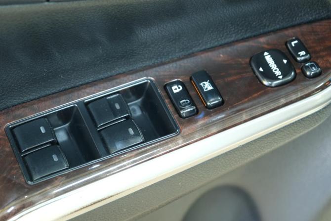Toyota Camry VII (XV50) Рестайлинг с пробегом 2016 года, цена 1 879 000 рублей, 175000 км, седан, Автокод Объявления