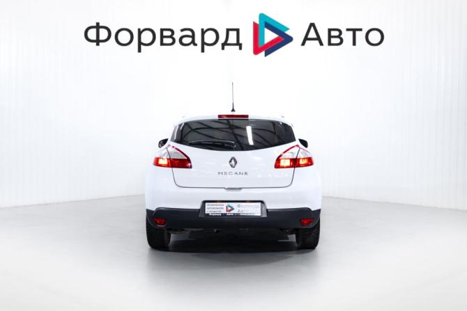 Renault Megane III Рестайлинг с пробегом 2013 года, цена 749 000 рублей, 214000 км, хэтчбек, Автокод Объявления