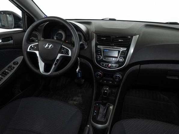 Hyundai Solaris I Рестайлинг с пробегом 2015 года, цена 1 029 000 рублей, 194535 км, седан, Автокод Объявления