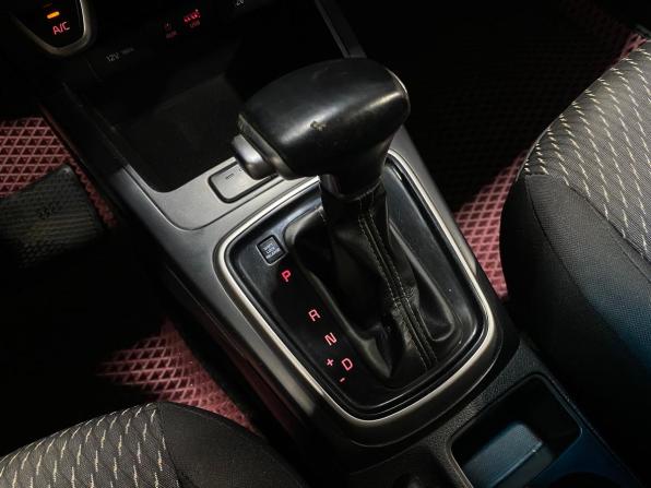 Kia Rio IV с пробегом 2018 года, цена 1 000 000 рублей, 294101 км, хэтчбек, Автокод Объявления