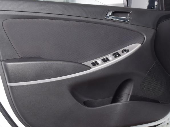 Hyundai Solaris I с пробегом 2013 года, цена 1 049 995 рублей, 92490 км, седан, Автокод Объявления