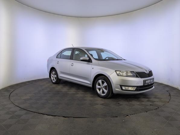 Skoda Rapid I с пробегом 2015 года, цена 1 040 000 рублей, 126466 км, лифтбек, Автокод Объявления