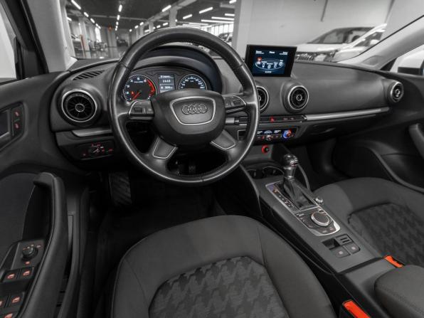 Audi A3 III (8V) с пробегом 2015 года, цена 1 580 000 рублей, 110373 км, седан, Автокод Объявления