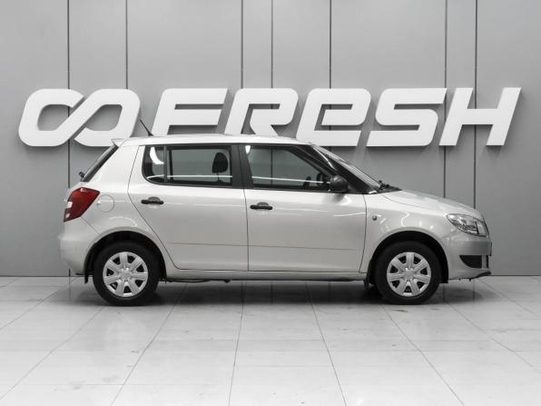 Skoda Fabia II Рестайлинг с пробегом 2013 года, цена 865 000 рублей, 65197 км, хэтчбек, Автокод Объявления