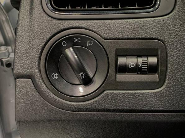 Volkswagen Polo V с пробегом 2015 года, цена 1 349 900 рублей, 132240 км, седан, Автокод Объявления