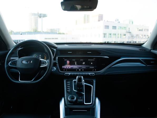 Geely Atlas Pro с пробегом 2022 года, цена 1 870 000 рублей, 60259 км, внедорожник, Автокод Объявления