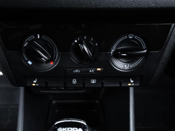 Skoda Rapid II с пробегом 2021 года, цена 1 710 000 рублей, 60373 км, лифтбек, Автокод Объявления