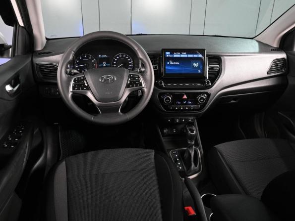 Hyundai Solaris II Рестайлинг с пробегом 2021 года, цена 1 450 000 рублей, 77490 км, седан, Автокод Объявления