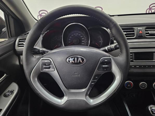 Kia Rio III Рестайлинг с пробегом 2017 года, цена 932 000 рублей, 162672 км, седан, Автокод Объявления
