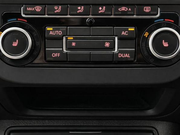Volkswagen Tiguan I Рестайлинг с пробегом 2011 года, цена 1 347 000 рублей, 201197 км, внедорожник, Автокод Объявления