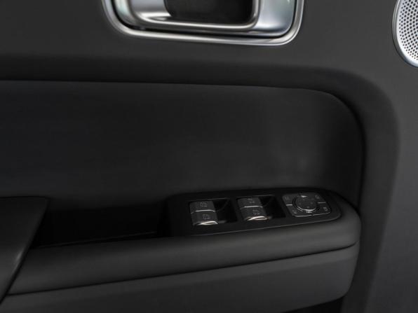 Li Auto (Lixiang) L7 I с пробегом 2023 года, цена 6 750 000 рублей, 5883 км, внедорожник, Автокод Объявления