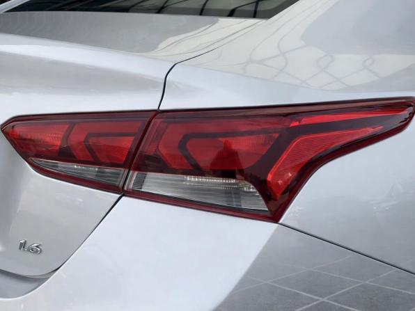 Hyundai Solaris II с пробегом 2017 года, цена 1 297 000 рублей, 94388 км, седан, Автокод Объявления