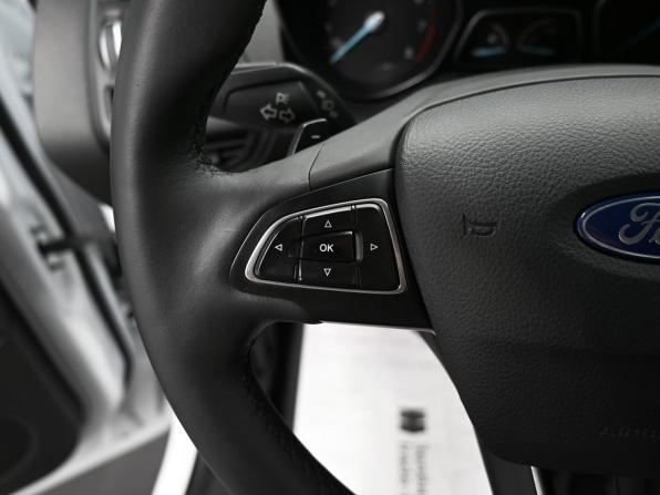 Ford Kuga II Рестайлинг с пробегом 2017 года, цена 1 395 000 рублей, 152964 км, внедорожник, Автокод Объявления