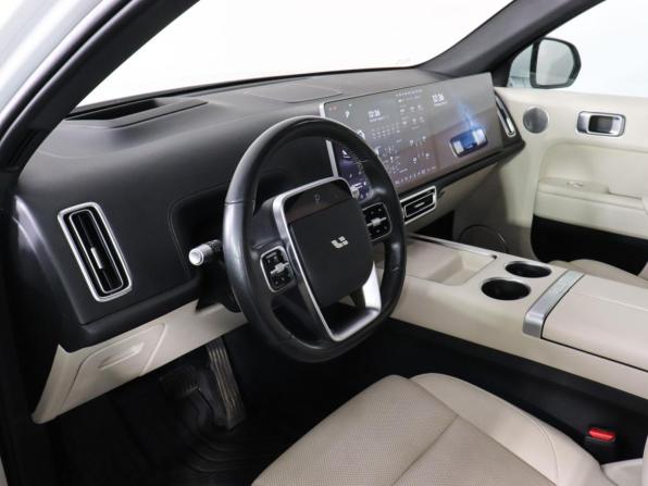 Li Auto (Lixiang) L7 I с пробегом 2023 года, цена 5 650 000 рублей, 30000 км, внедорожник, Автокод Объявления