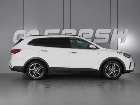 Hyundai Santa Fe III Рестайлинг с пробегом 2016 года, цена 2 589 000 рублей, 231069 км, внедорожник, Автокод Объявления