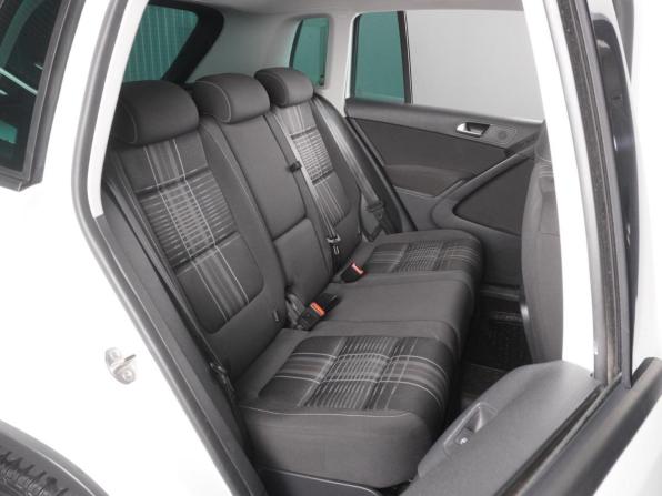 Volkswagen Tiguan I Рестайлинг с пробегом 2015 года, цена 1 599 000 рублей, 83411 км, внедорожник, Автокод Объявления