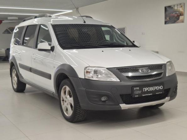 Lada (ВАЗ) Largus I с пробегом 2017 года, цена 739 000 рублей, 123114 км, универсал, Автокод Объявления