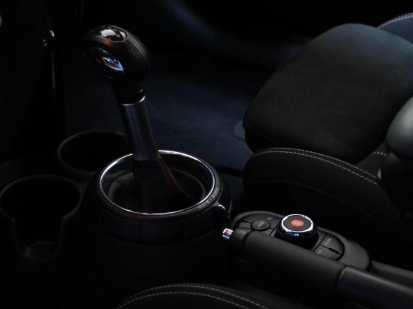 Mini Hatch III (F55/F56) с пробегом 2017 года, цена 2 133 077 рублей, 125865 км, хэтчбек, Автокод Объявления