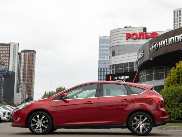 Ford Focus III с пробегом 2012 года, цена 648 000 рублей, 180195 км, хэтчбек, Автокод Объявления