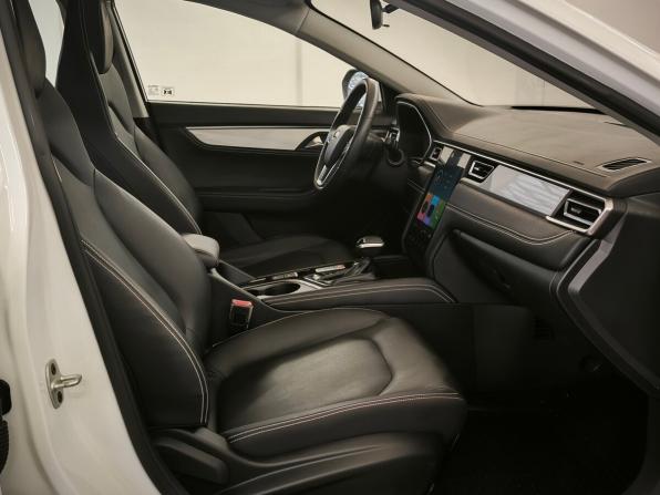 JAC J7 I с пробегом 2023 года, цена 1 440 000 рублей, 29083 км, хэтчбек, Автокод Объявления