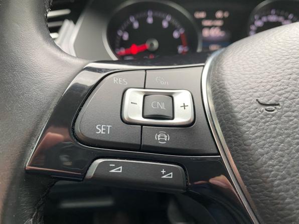 Volkswagen Passat B8 с пробегом 2019 года, цена 2 459 000 рублей, 60000 км, седан, Автокод Объявления