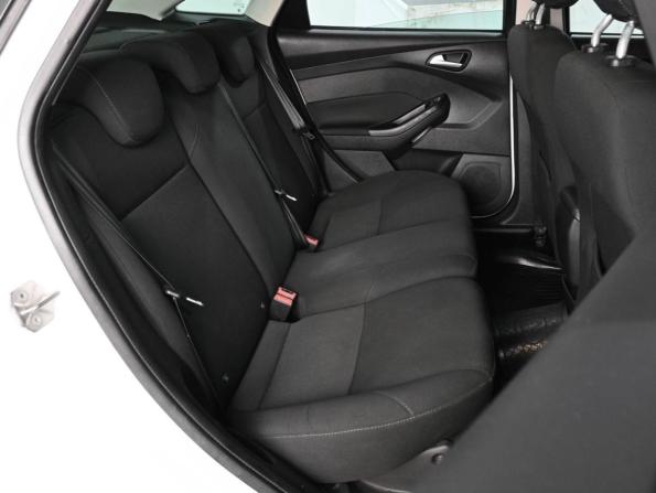 Ford Focus III Рестайлинг с пробегом 2015 года, цена 919 000 рублей, 146365 км, седан, Автокод Объявления