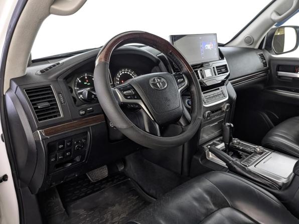 Toyota Land Cruiser 200 Series Рестайлинг 2 с пробегом 2015 года, цена 4 600 000 рублей, 204562 км, внедорожник, Автокод Объявления