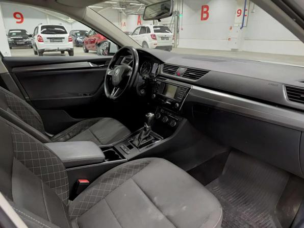 Skoda Superb III с пробегом 2016 года, цена 1 225 000 рублей, 244517 км, лифтбек, Автокод Объявления