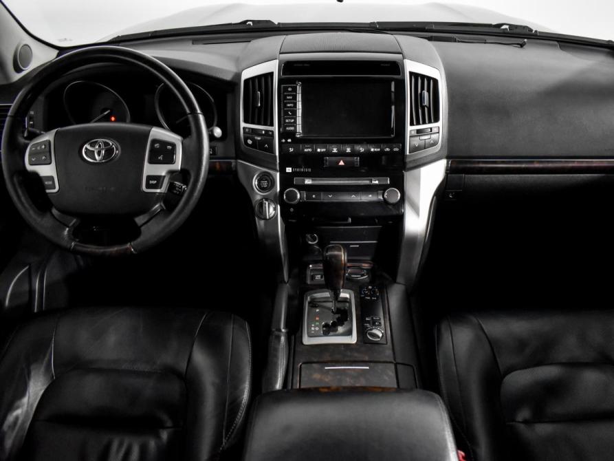 Toyota Land Cruiser 200 Series Рестайлинг 1 Санкт-Петербург  - изображение 16