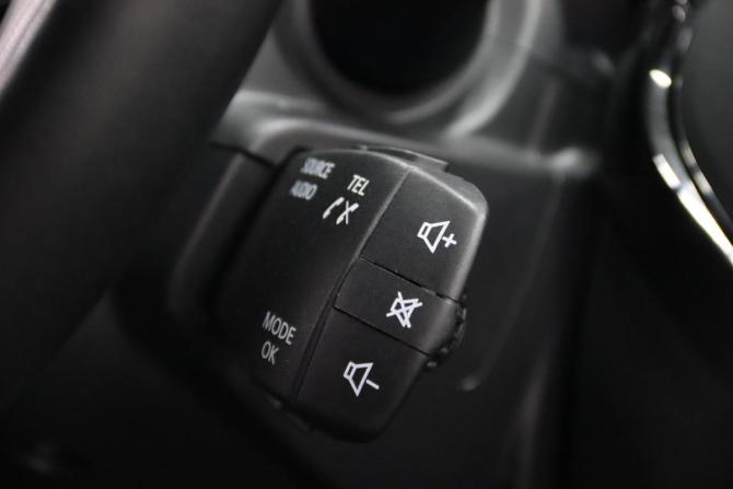Renault Kaptur I Рестайлинг с пробегом 2021 года, цена 1 295 950 рублей, 129336 км, внедорожник, Автокод Объявления
