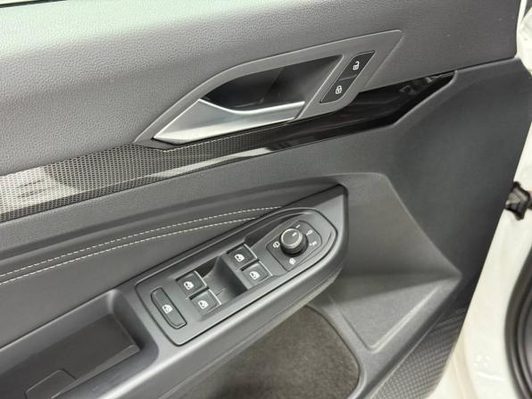 Volkswagen Golf VIII с пробегом 2021 года, цена 2 690 000 рублей, 46507 км, хэтчбек, Автокод Объявления