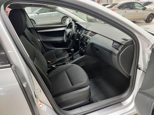 Skoda Octavia III (A7) Рестайлинг с пробегом 2018 года, цена 1 340 000 рублей, 186000 км, лифтбек, Автокод Объявления
