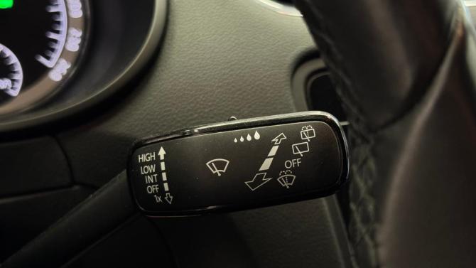 Skoda Octavia III (A7) Рестайлинг с пробегом 2018 года, цена 2 110 000 рублей, 148319 км, лифтбек, Автокод Объявления