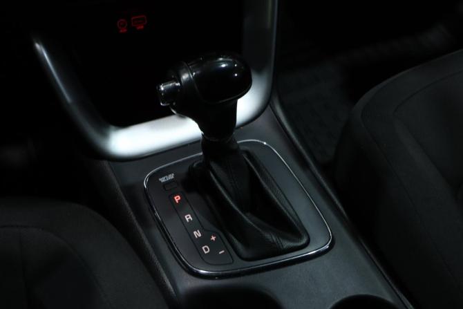 Kia Ceed II Рестайлинг с пробегом 2015 года, цена 1 219 000 рублей, 59777 км, хэтчбек, Автокод Объявления