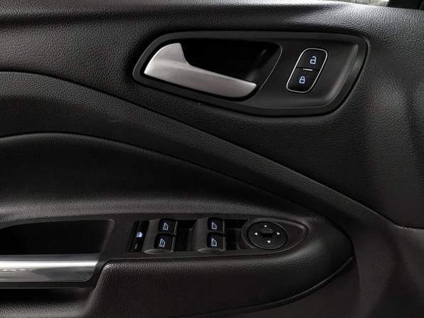 Ford Kuga II Рестайлинг с пробегом 2019 года, цена 2 390 000 рублей, 44709 км, внедорожник, Автокод Объявления