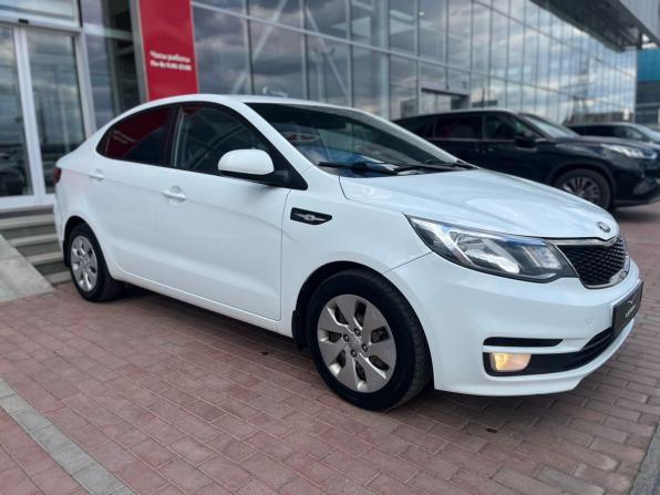 Kia Rio III Рестайлинг с пробегом 2015 года, цена 1 100 000 рублей, 139181 км, седан, Автокод Объявления