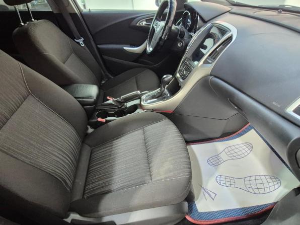 Opel Astra J с пробегом 2010 года, цена 710 000 рублей, 170000 км, хэтчбек, Автокод Объявления