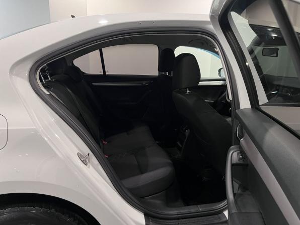 Skoda Octavia III (A7) Рестайлинг с пробегом 2019 года, цена 1 800 000 рублей, 114117 км, лифтбек, Автокод Объявления